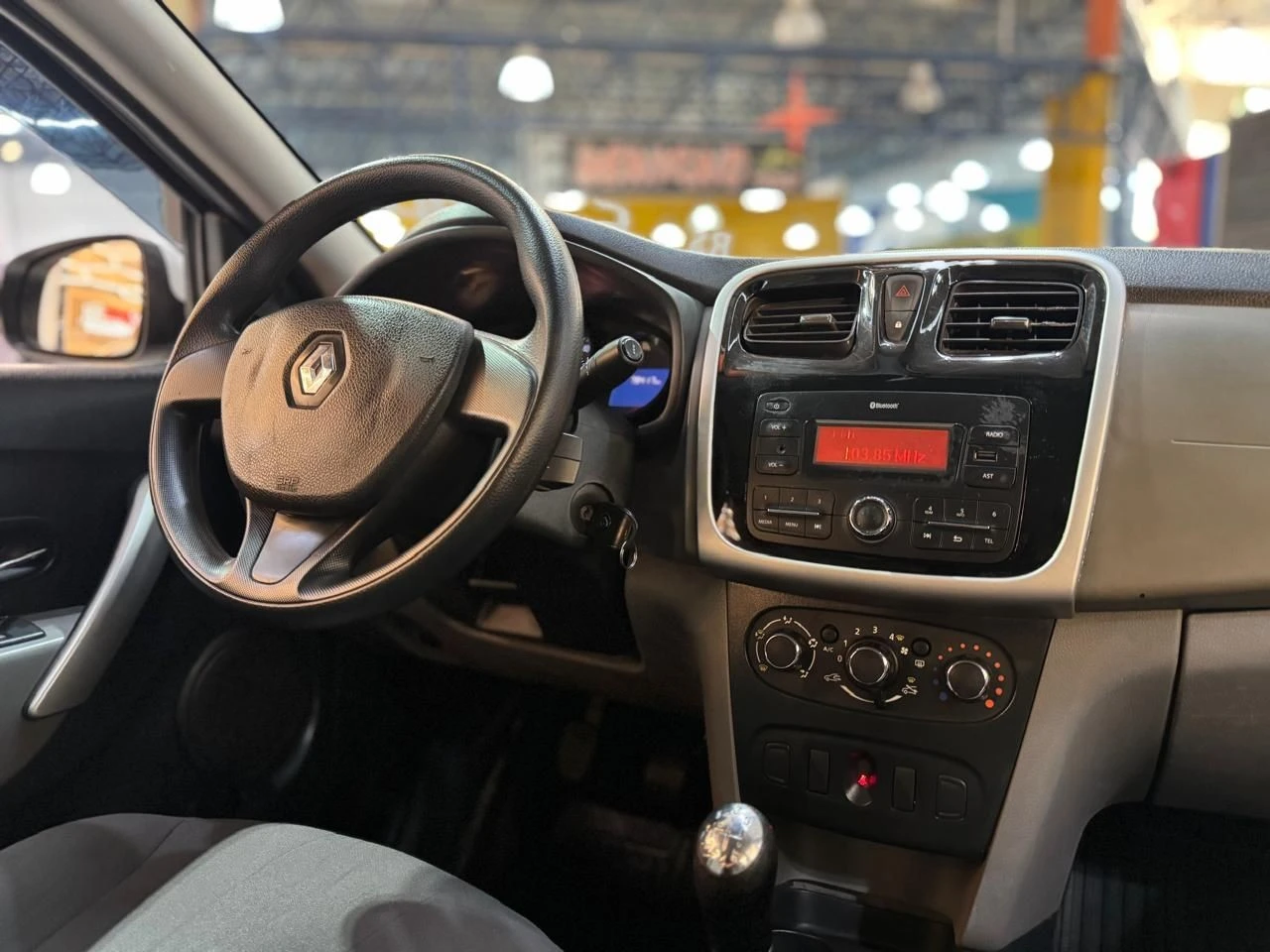 RENAULT LOGAN