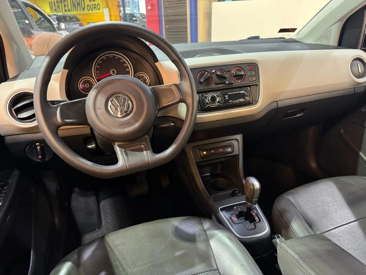 VOLKSWAGEN UP