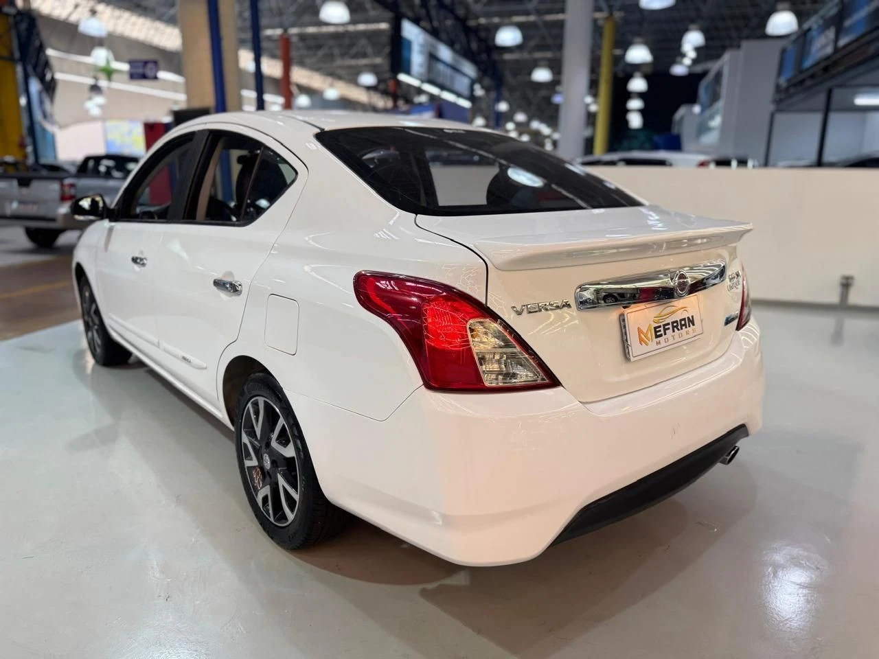 NISSAN VERSA