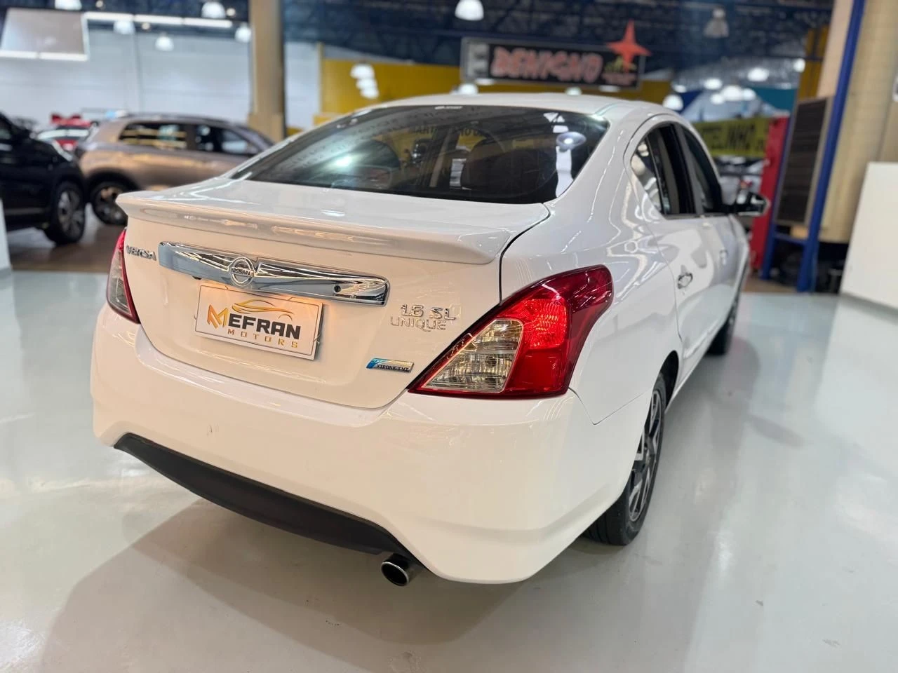NISSAN VERSA