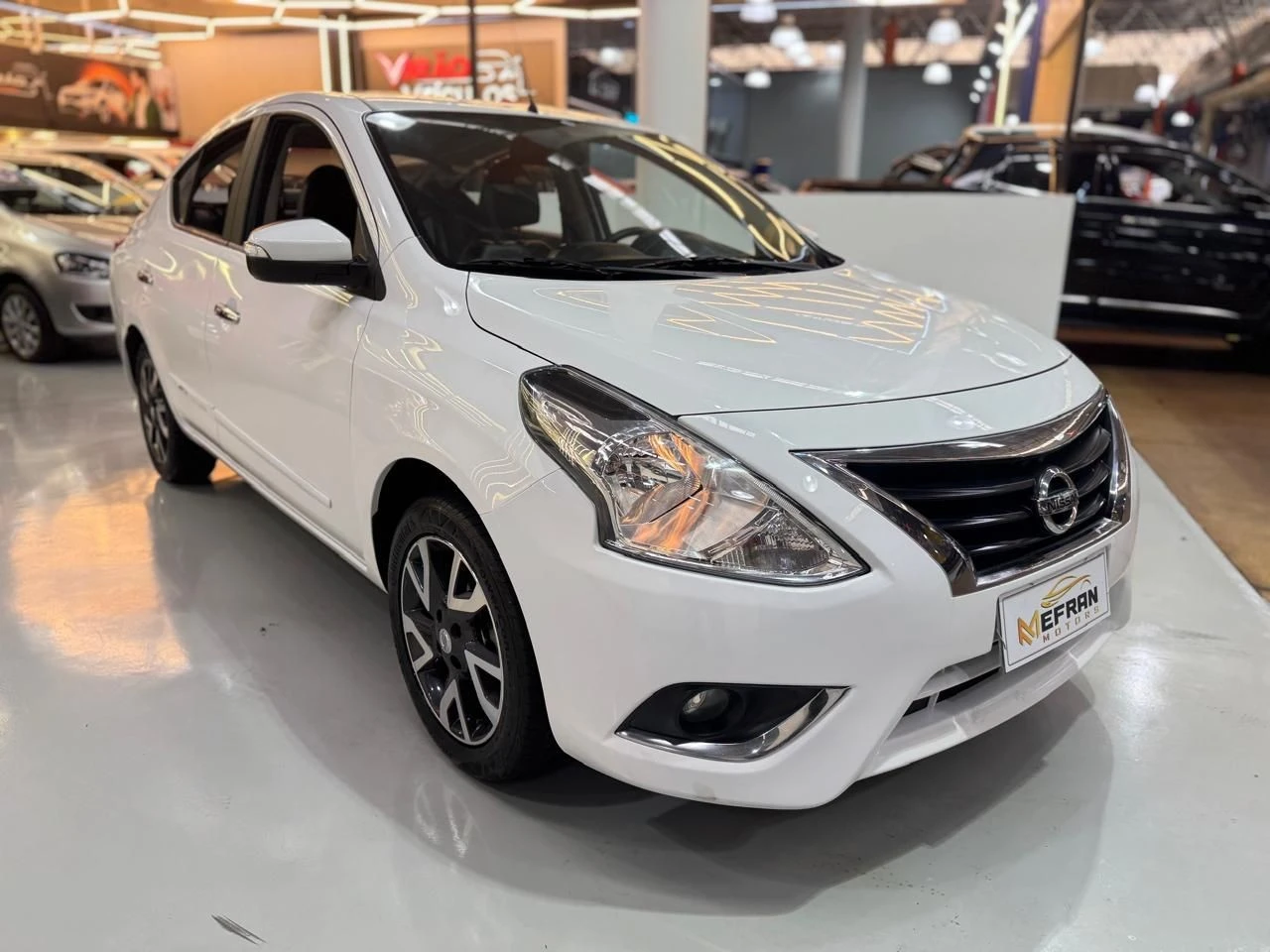 NISSAN VERSA
