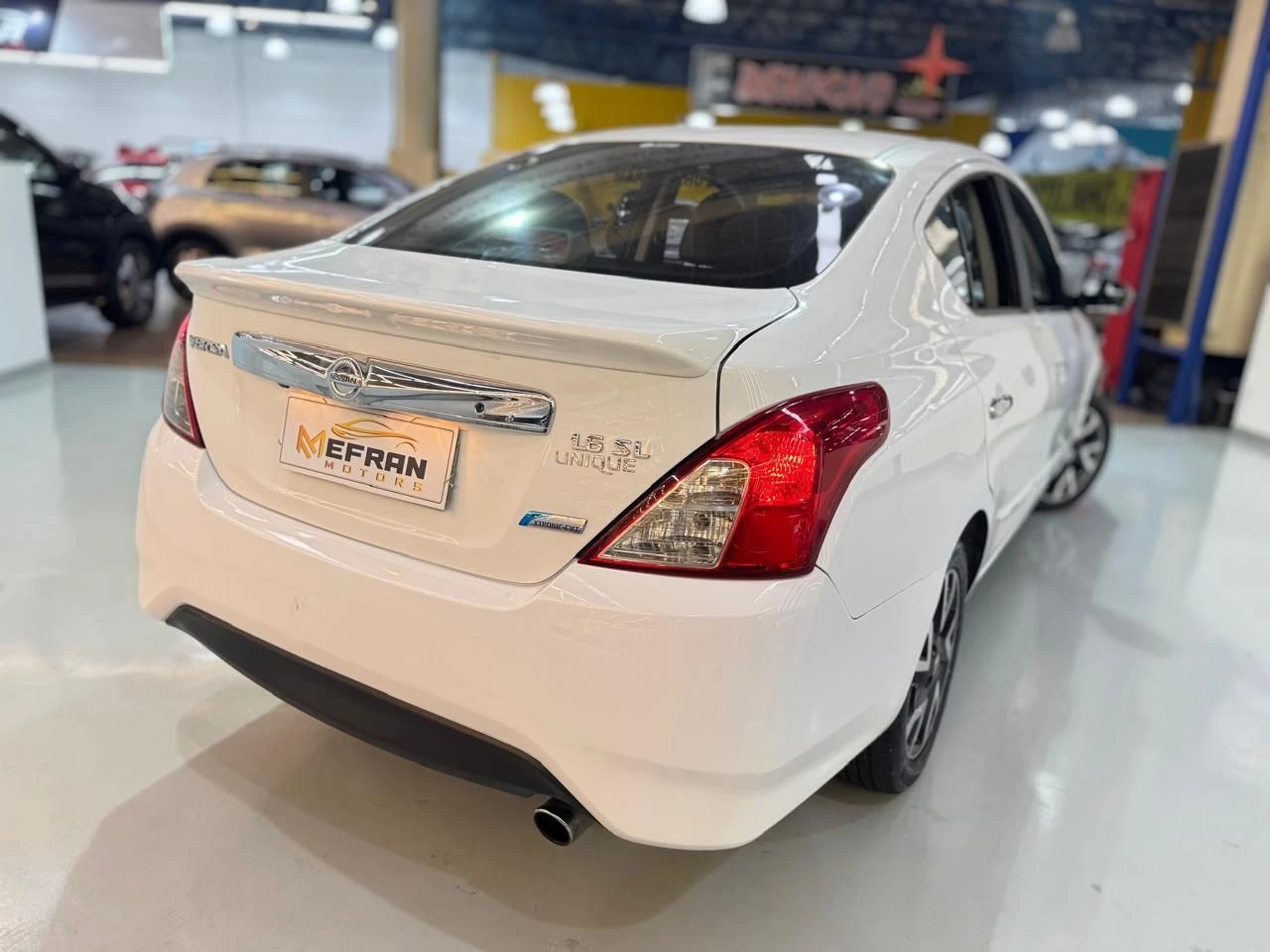 NISSAN VERSA