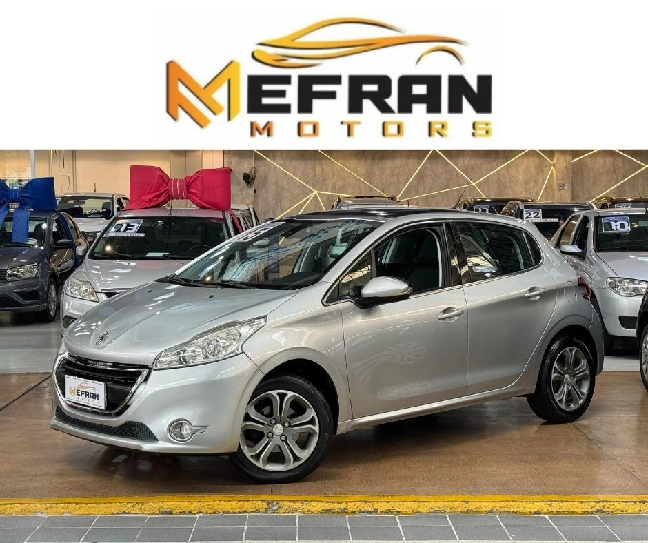 PEUGEOT 208