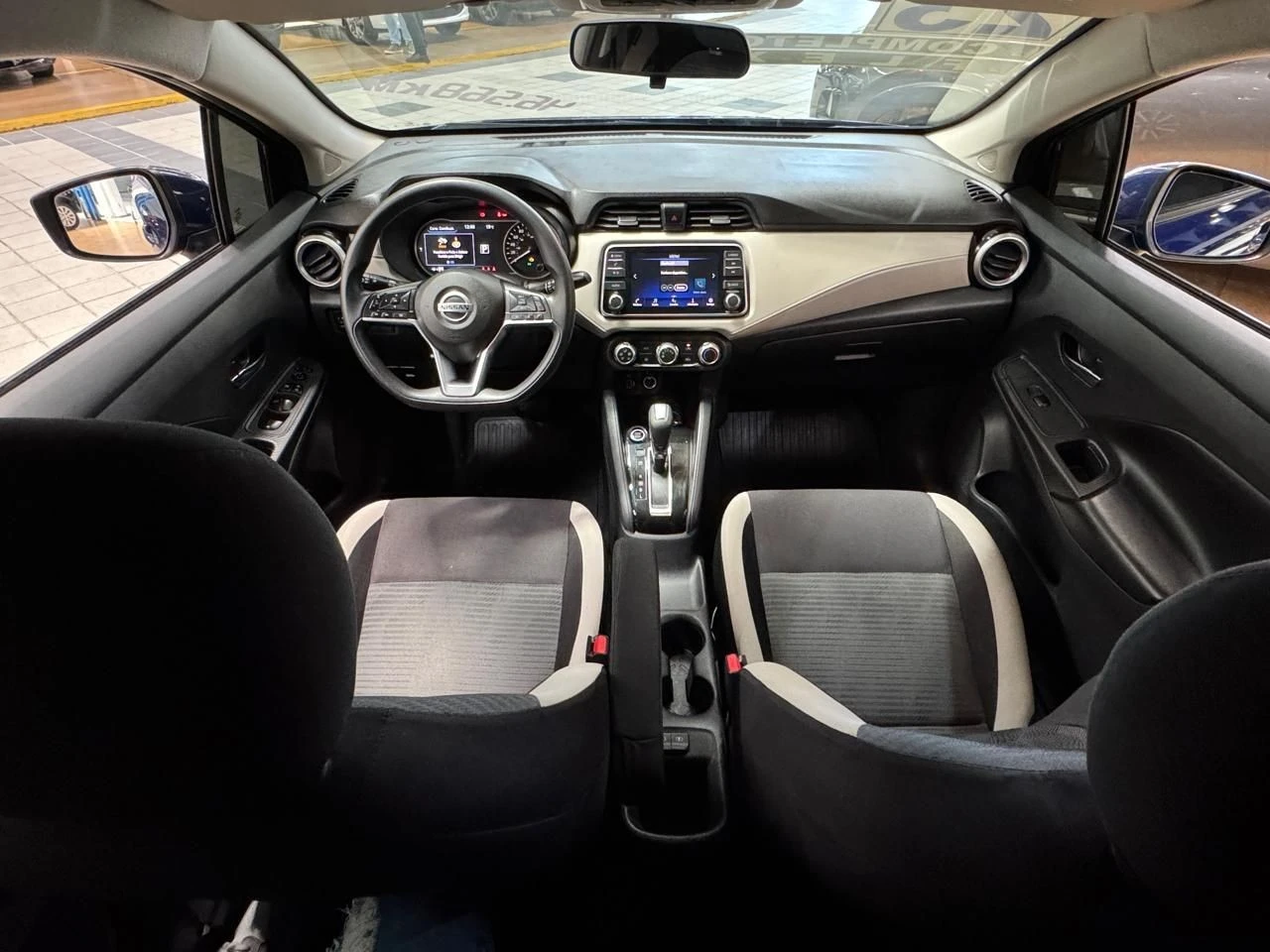 NISSAN VERSA