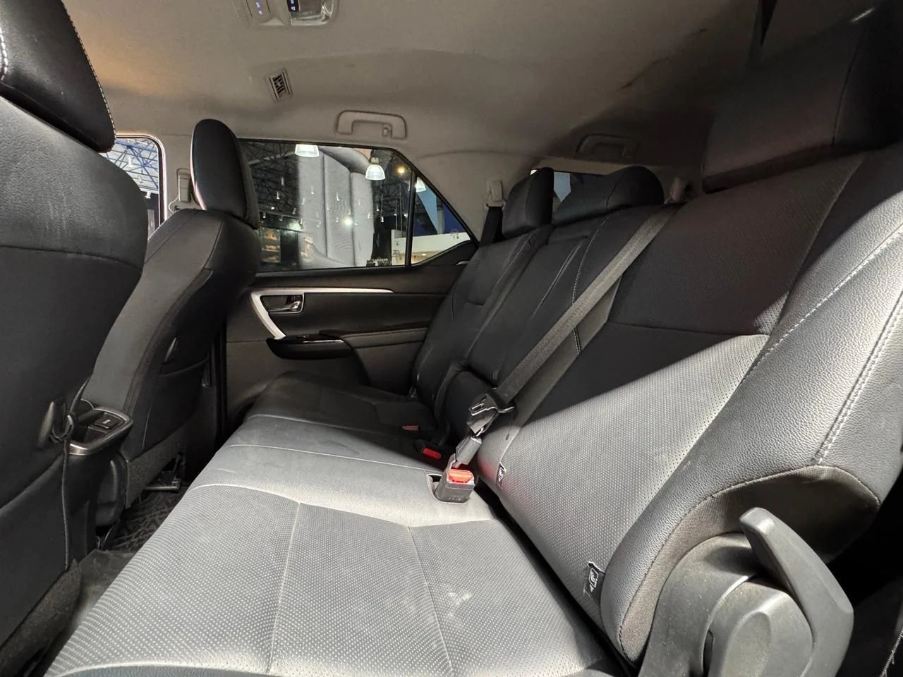 TOYOTA HILUX SW4