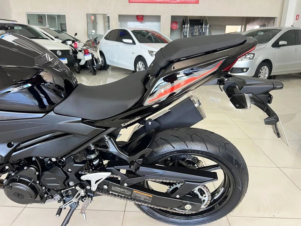 KAWASAKI Z400