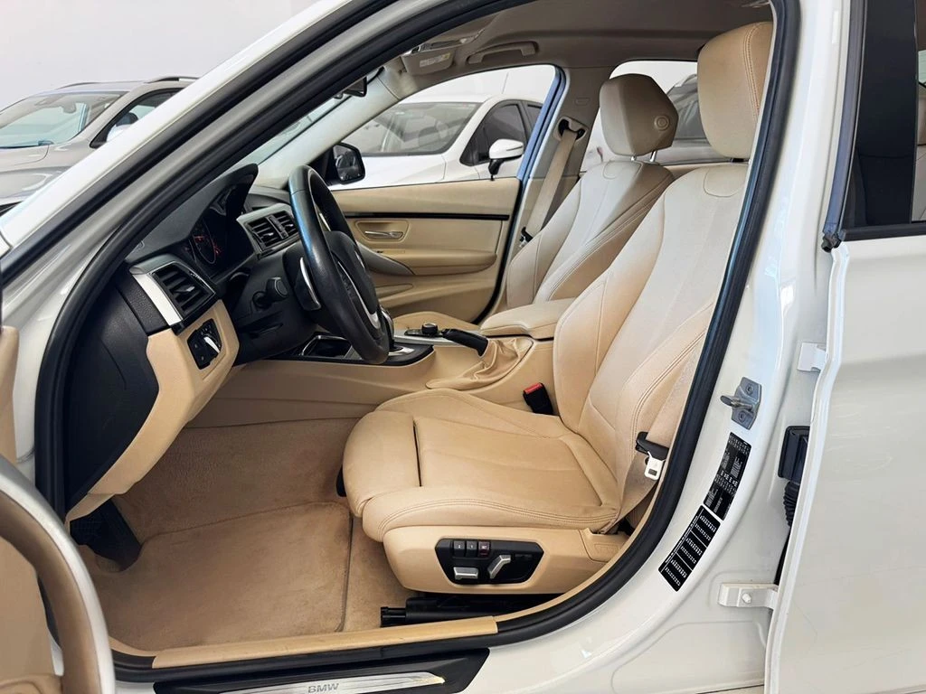 BMW 320I