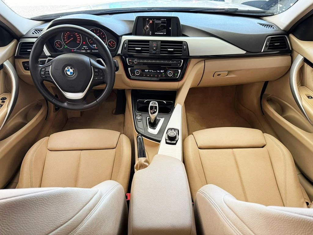 BMW 320I