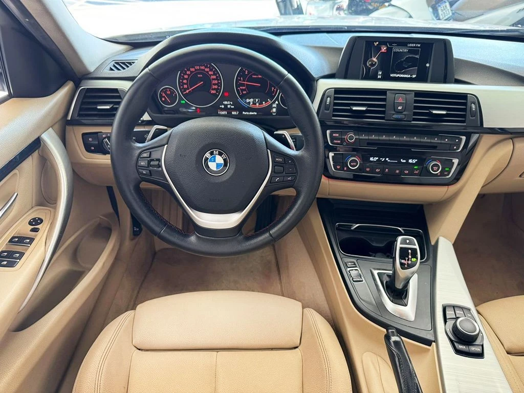 BMW 320I