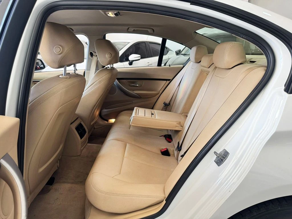 BMW 320I