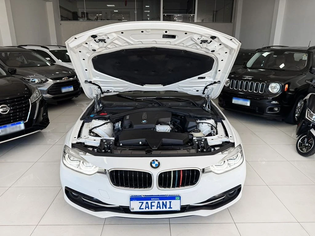 BMW 320I