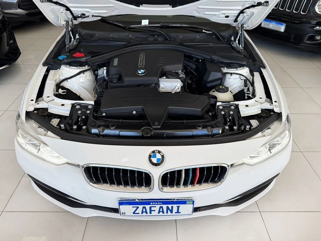 BMW 320I