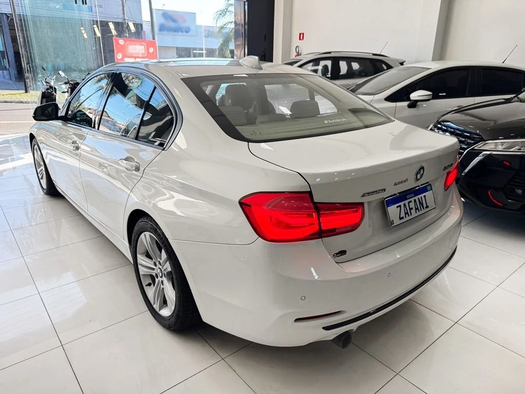 BMW 320I