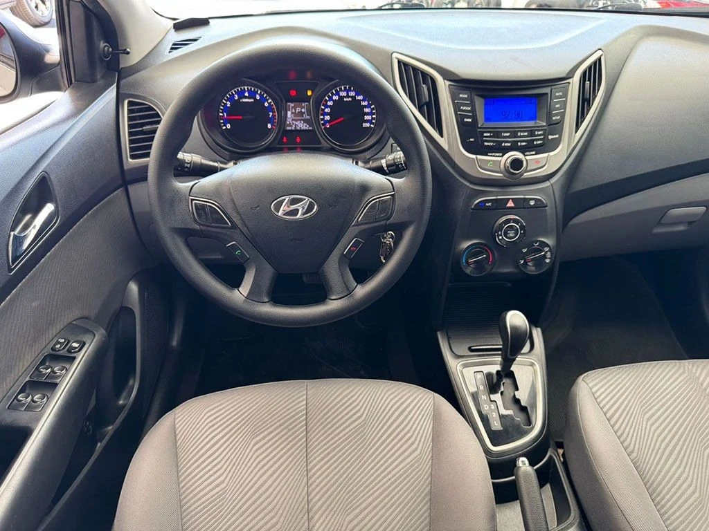 HYUNDAI HB20S