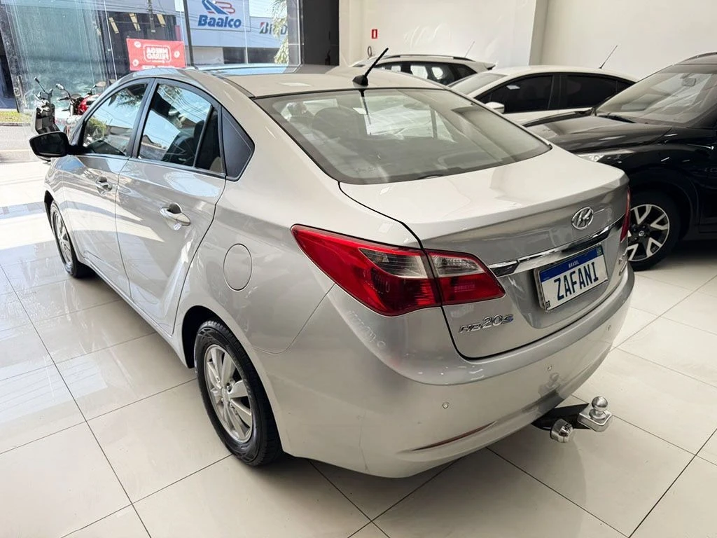 HYUNDAI HB20S