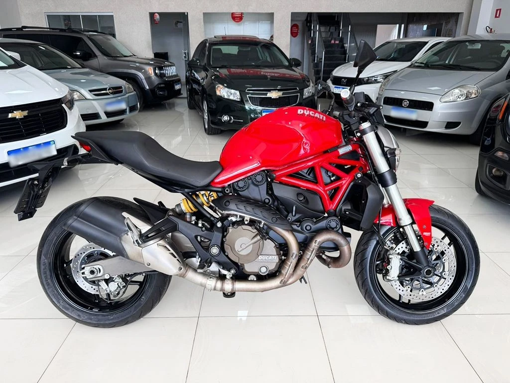 DUCATI MONSTER 821
