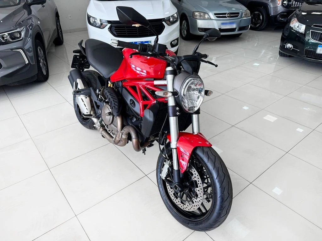 DUCATI MONSTER 821