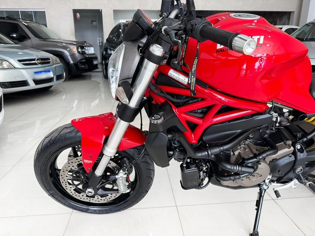 DUCATI MONSTER 821
