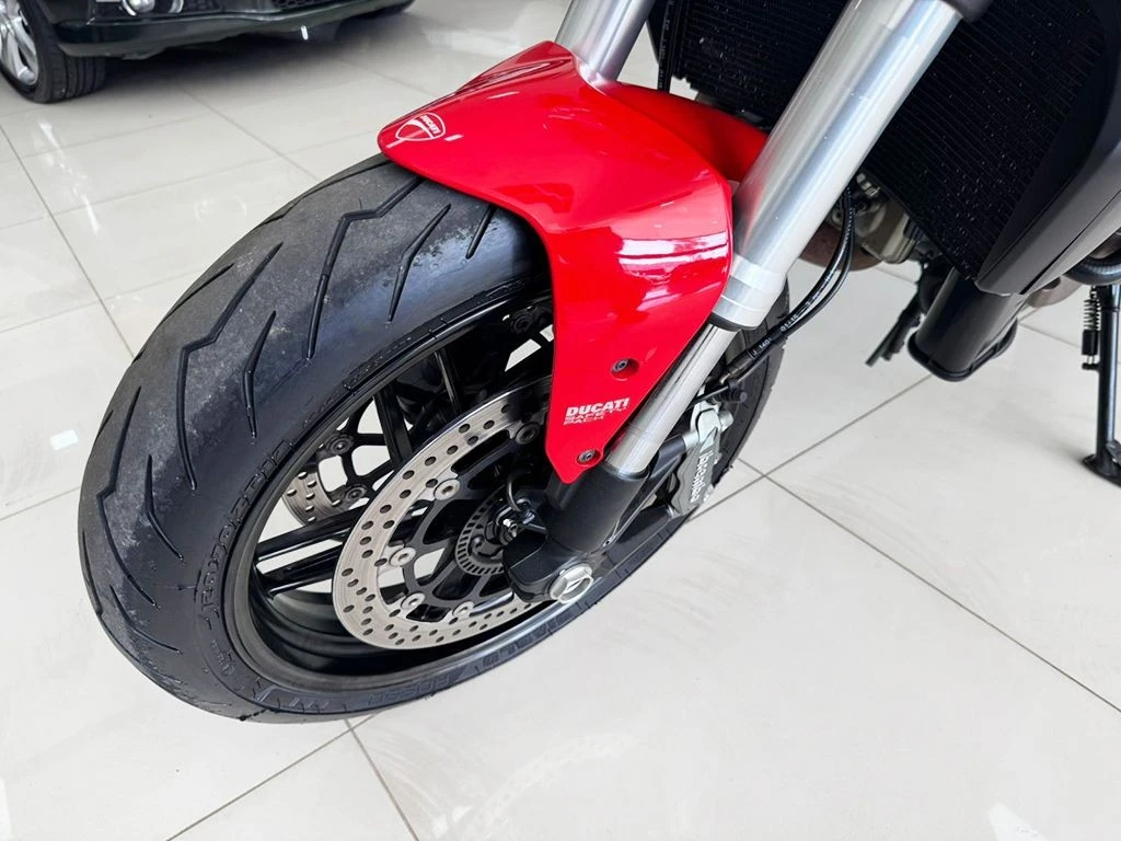 DUCATI MONSTER 821