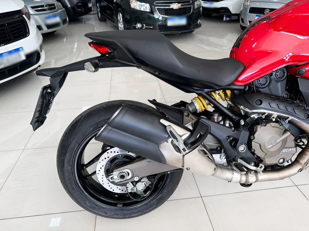 DUCATI MONSTER 821