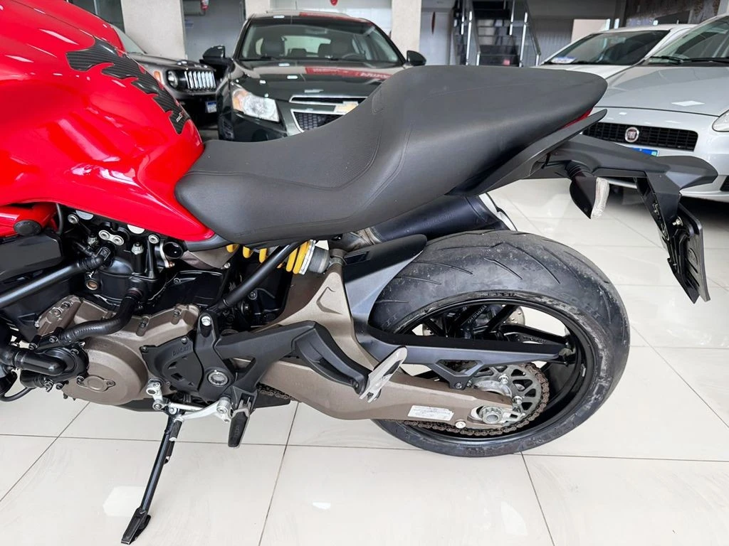 DUCATI MONSTER 821
