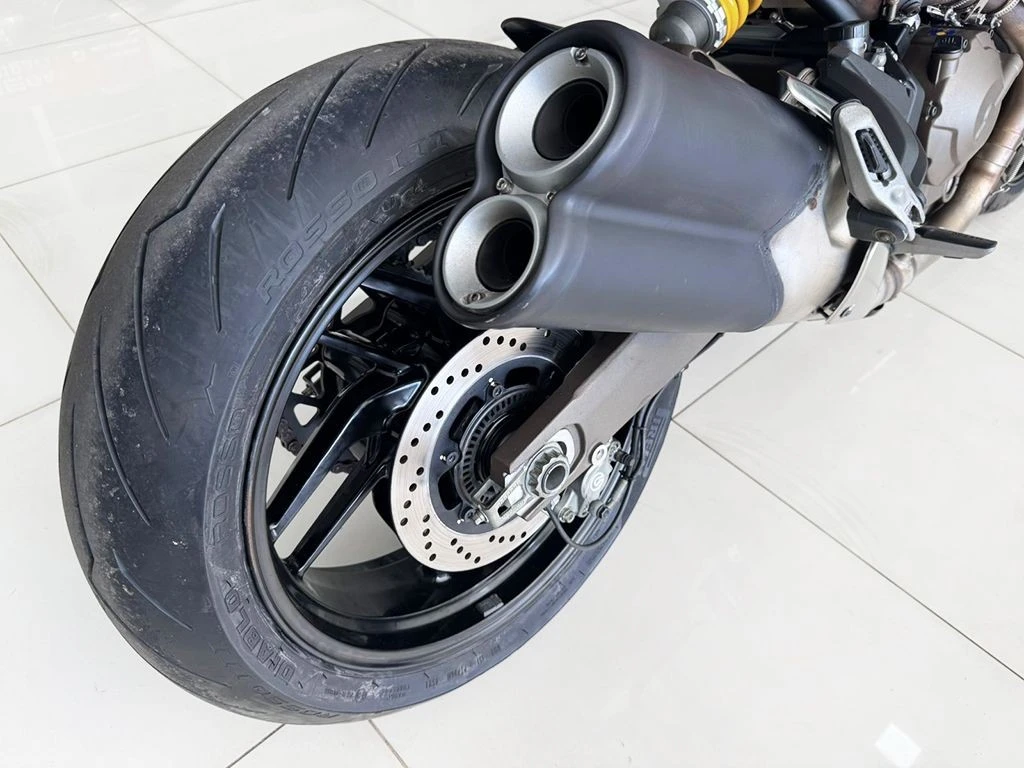 DUCATI MONSTER 821
