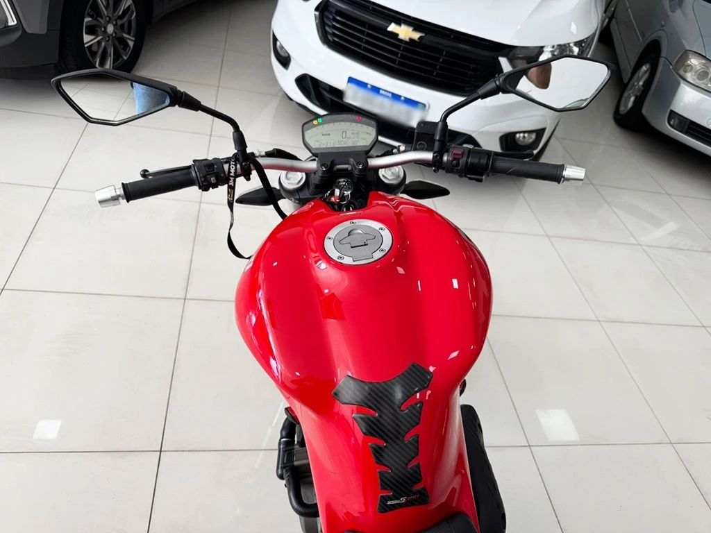DUCATI MONSTER 821