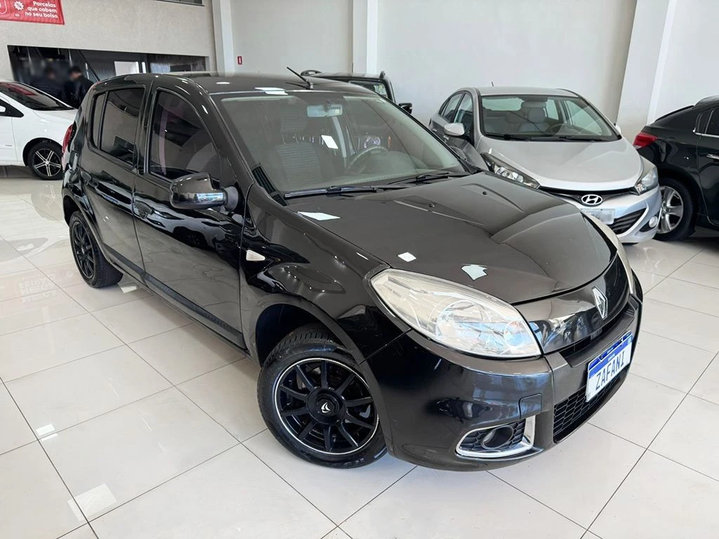RENAULT SANDERO