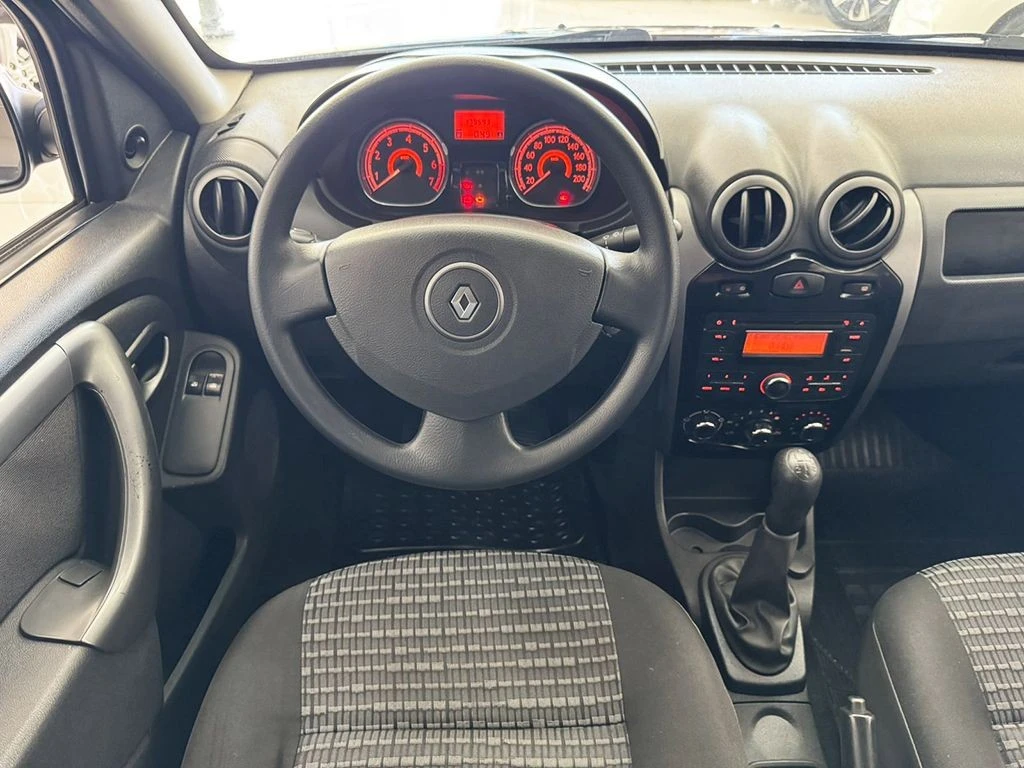 RENAULT SANDERO