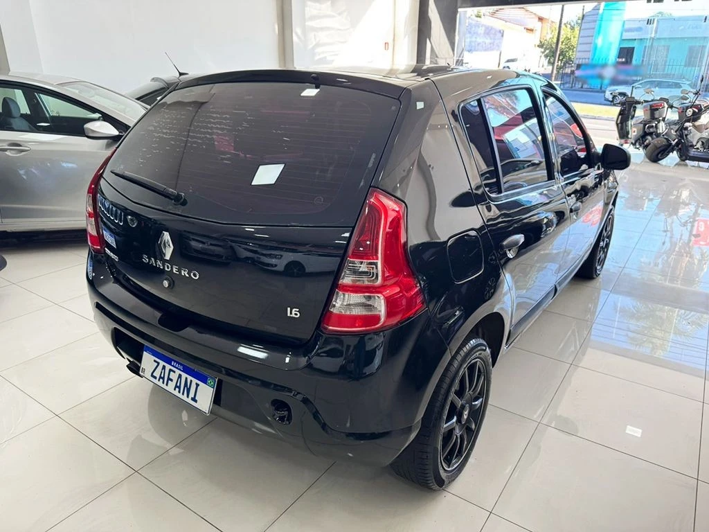 RENAULT SANDERO