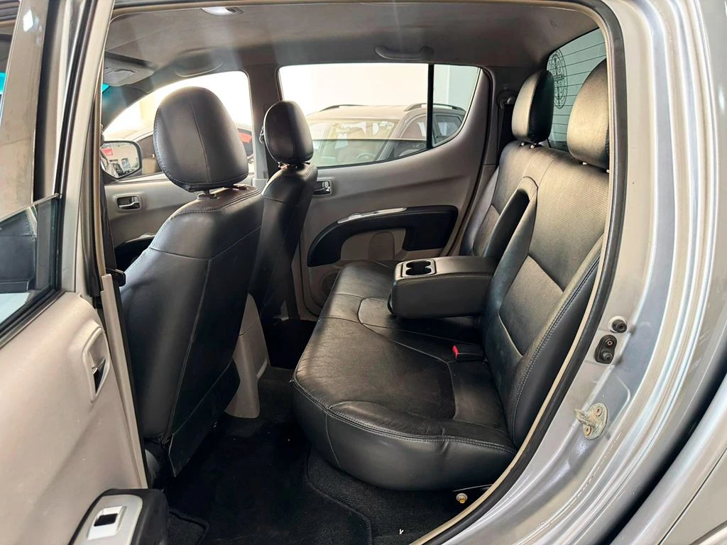 MITSUBISHI L200 TRITON