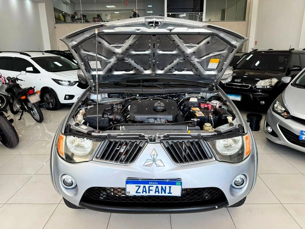 MITSUBISHI L200 TRITON