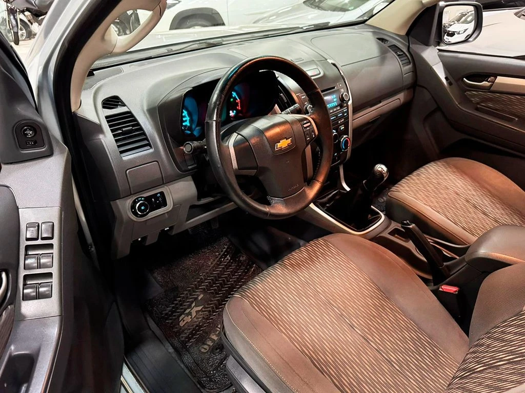 CHEVROLET S10