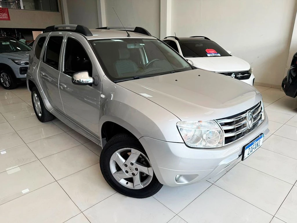 RENAULT DUSTER