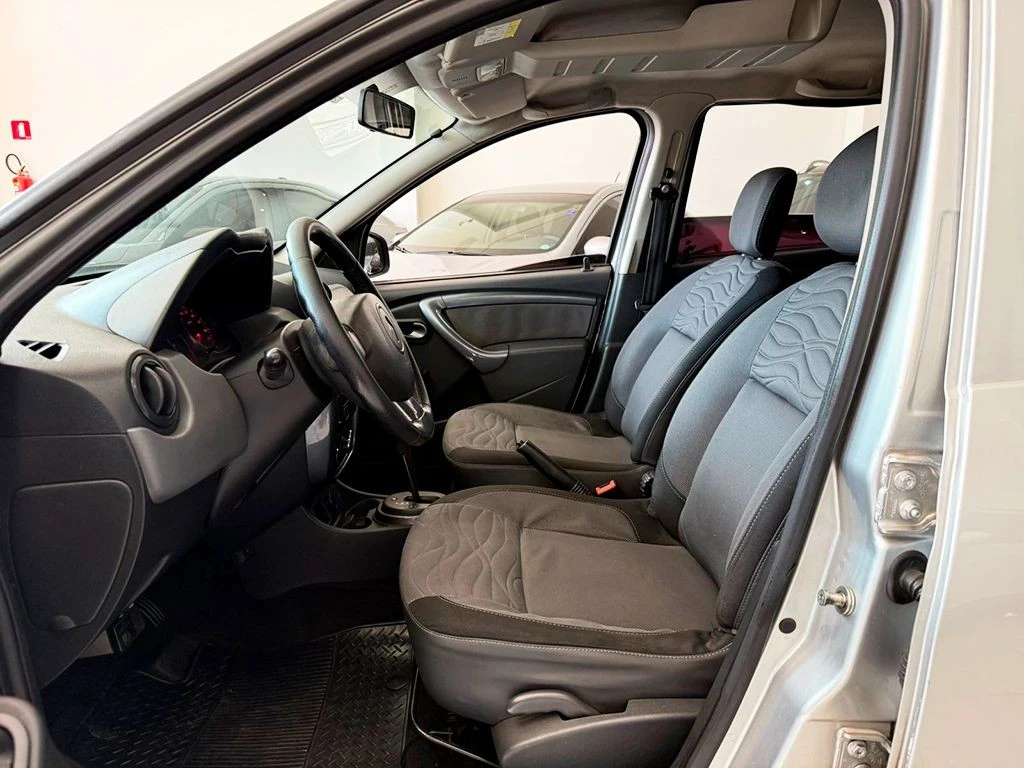 RENAULT DUSTER