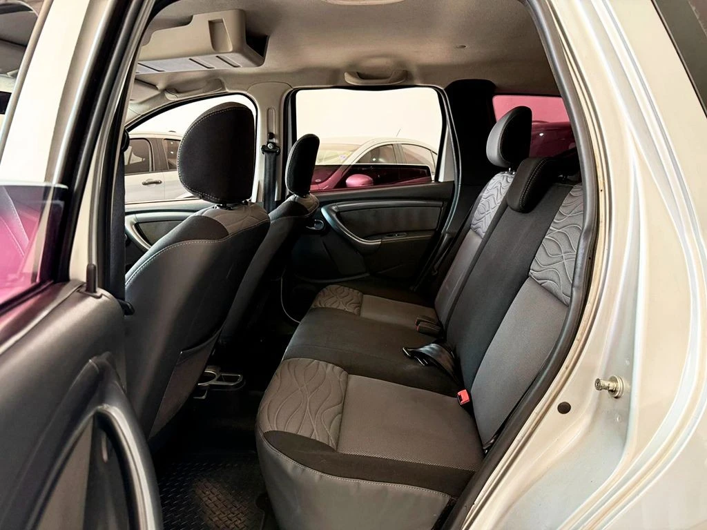RENAULT DUSTER