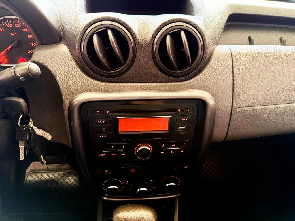 RENAULT DUSTER