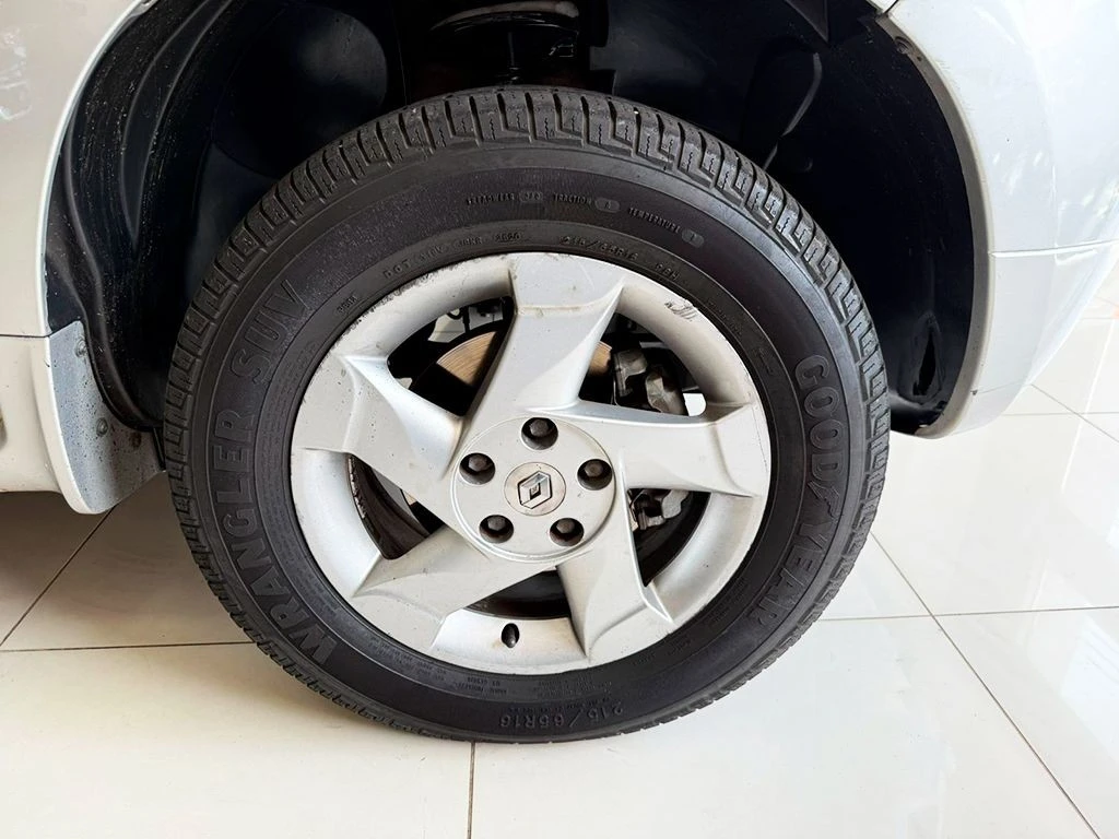 RENAULT DUSTER