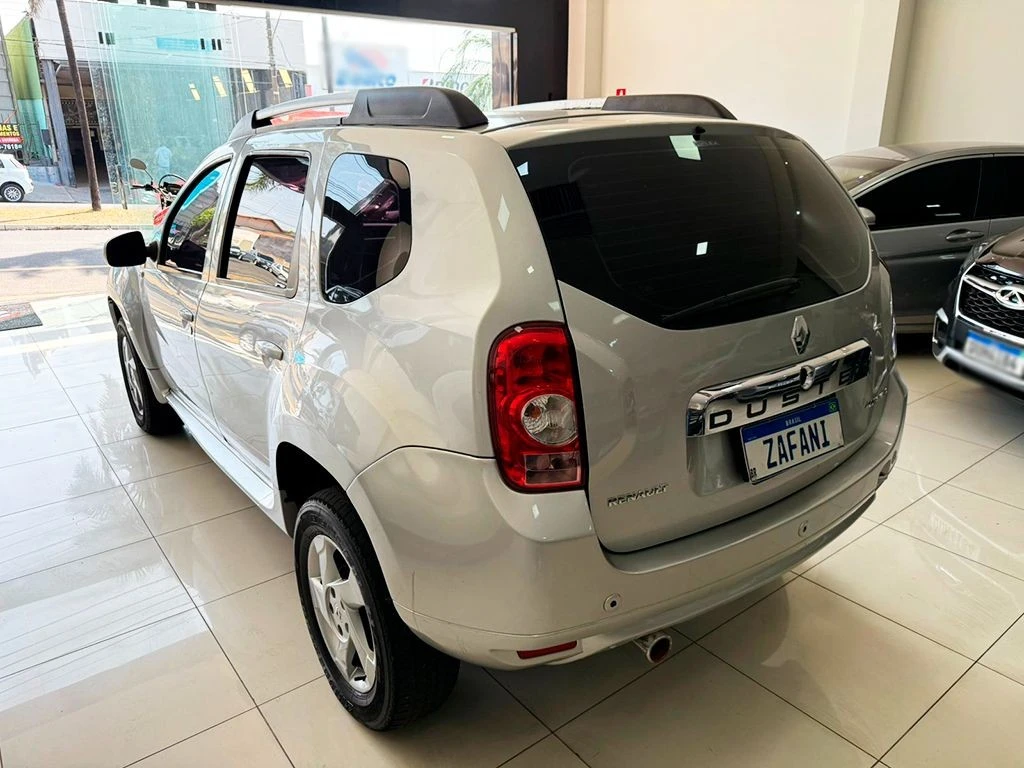 RENAULT DUSTER