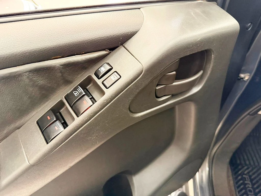 NISSAN FRONTIER