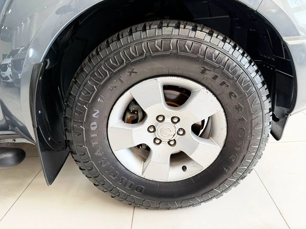 NISSAN FRONTIER