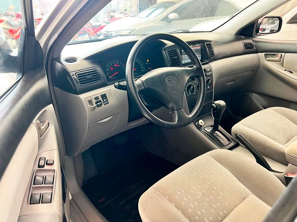 TOYOTA COROLLA