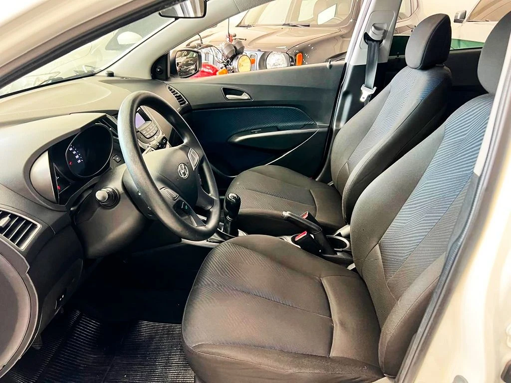 HYUNDAI HB20