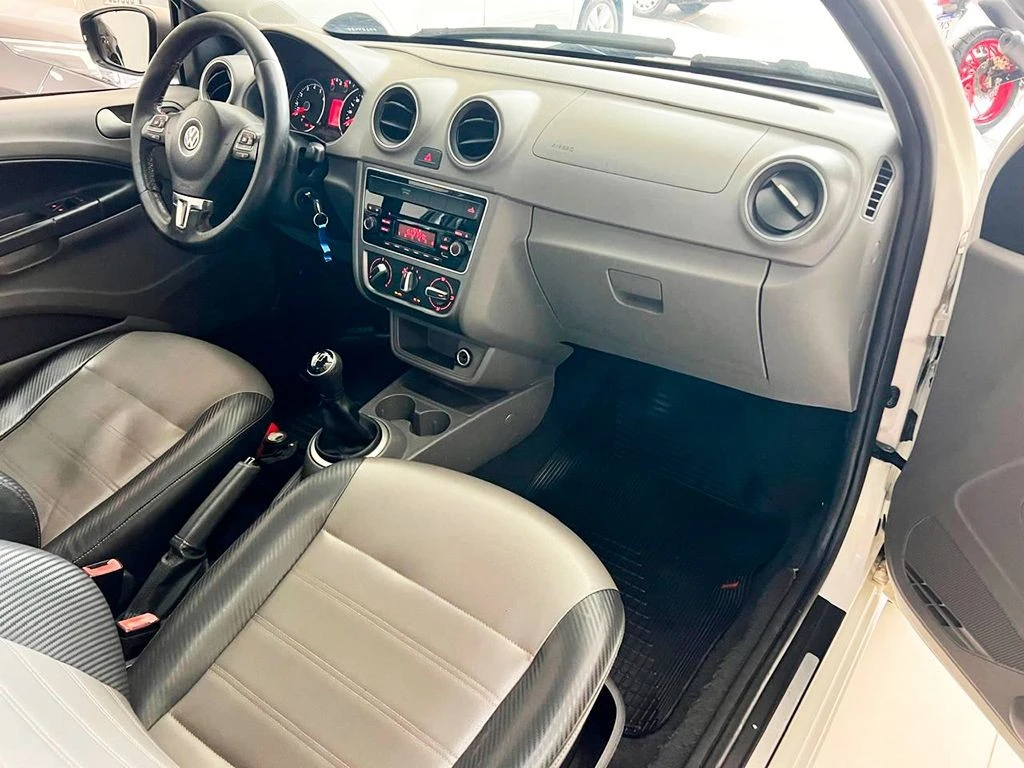 VOLKSWAGEN SAVEIRO