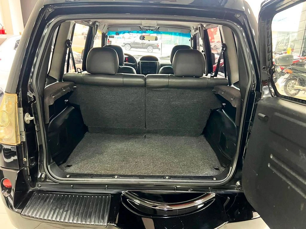 MITSUBISHI PAJERO TR4