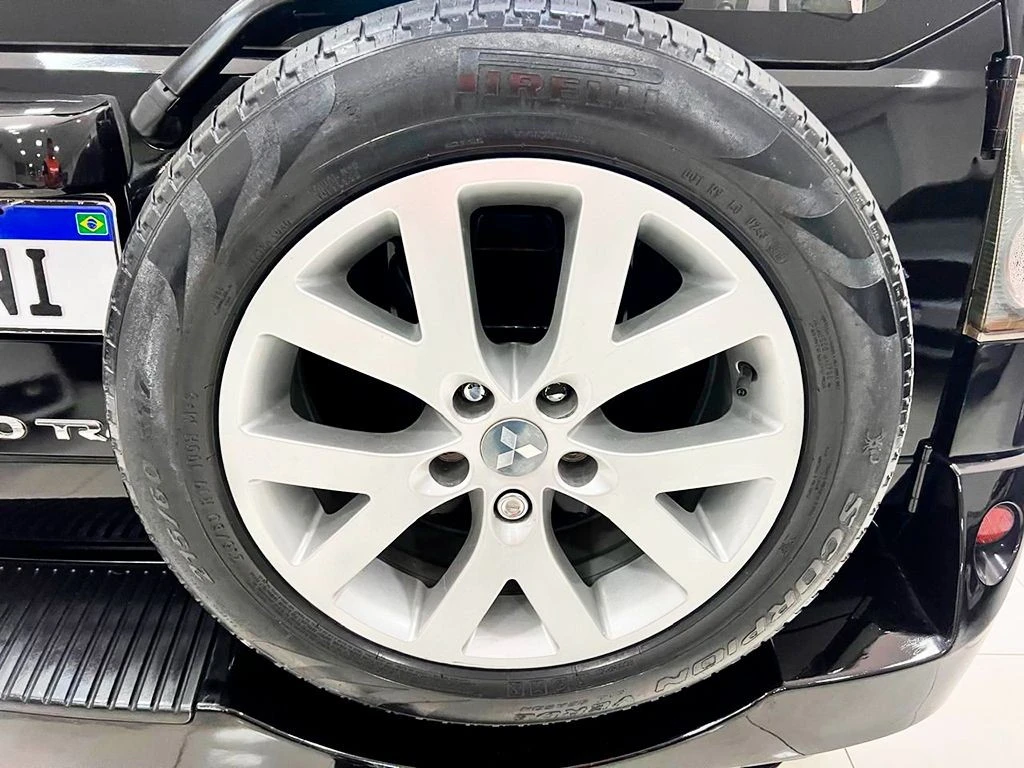 MITSUBISHI PAJERO TR4