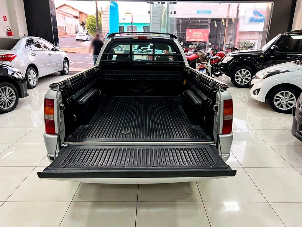 FORD COURIER