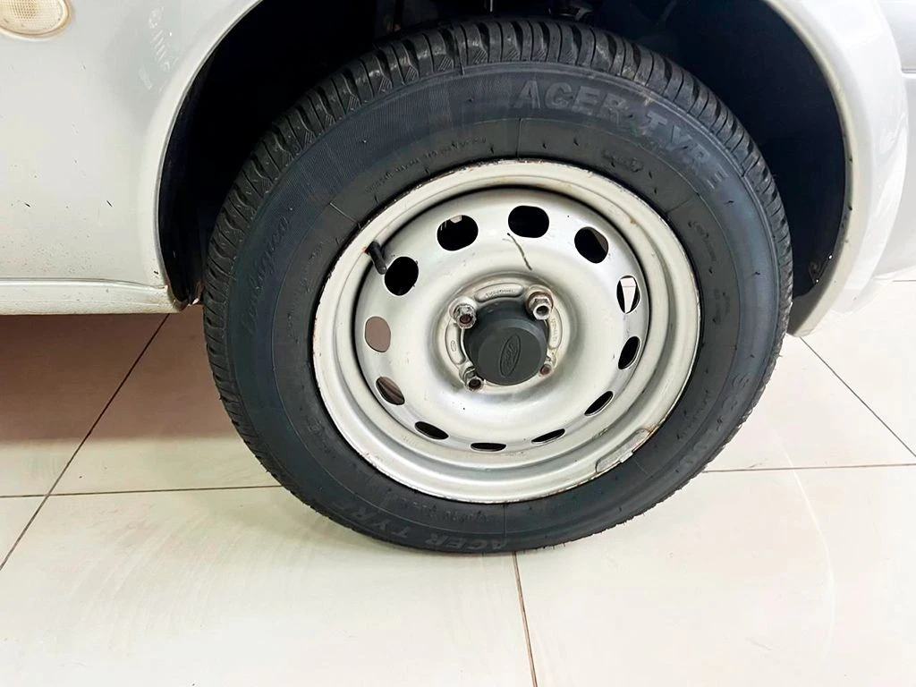 FORD COURIER
