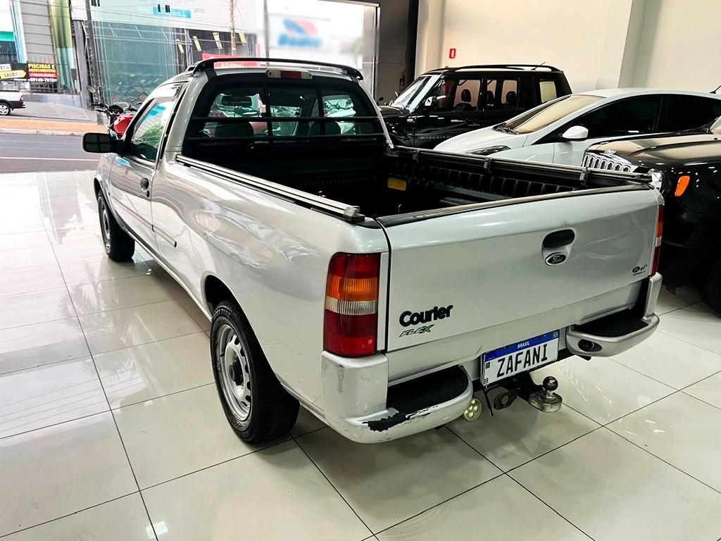 FORD COURIER