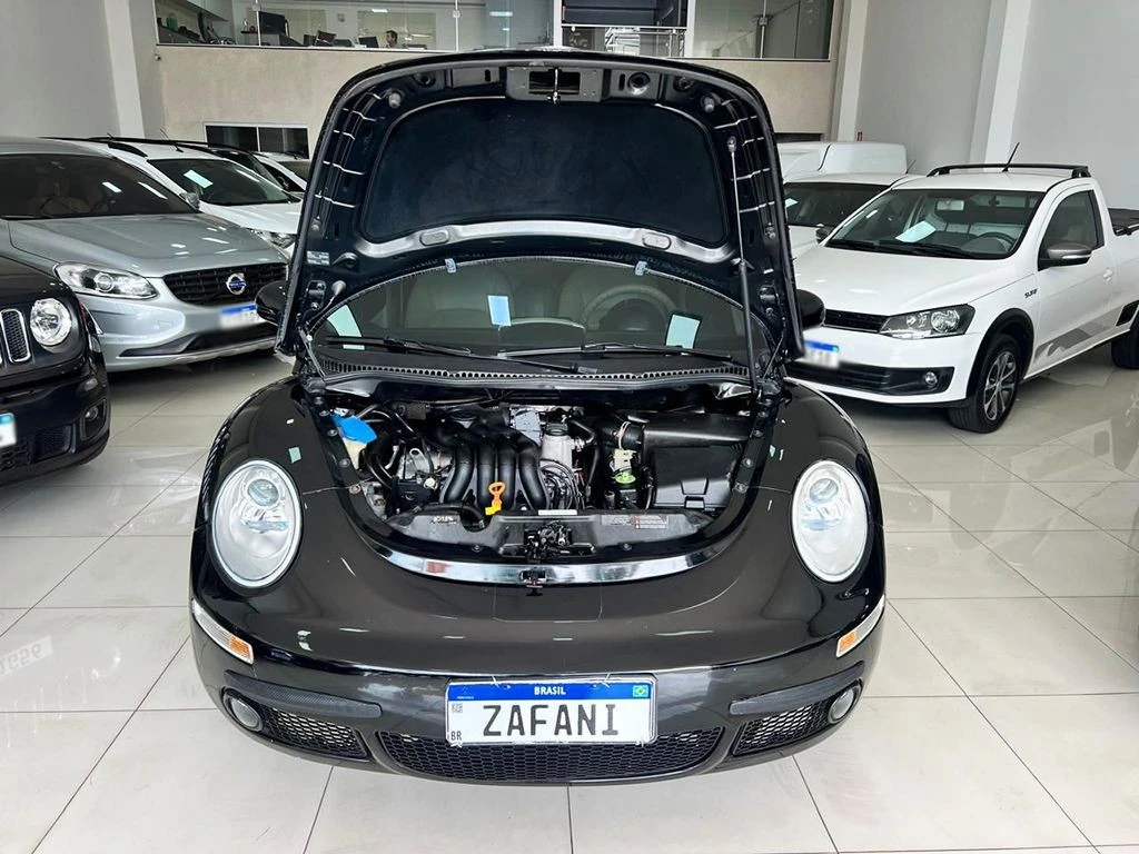 VOLKSWAGEN NEW BEETLE